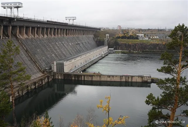 Более 200 участников прошли "Тотальный диктант" на площадках Эн+ – присоединяйтесь и вы!