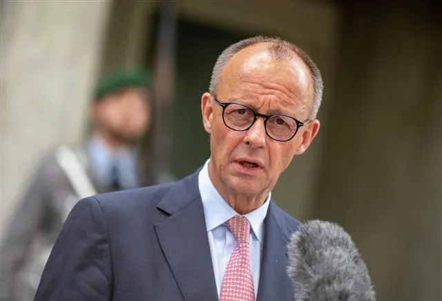 Мерц выступил за предоставление Киеву беспроцентного займа на базе замороженных российских средств