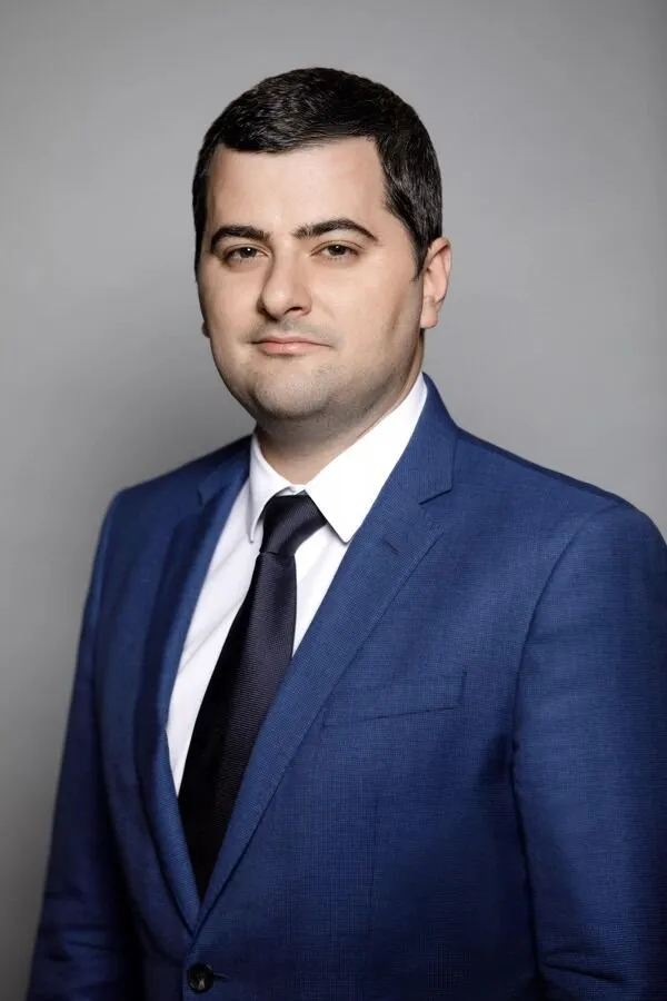 В Щербинке успешно завершен этап монолитного строительства многофункционального торгового центра