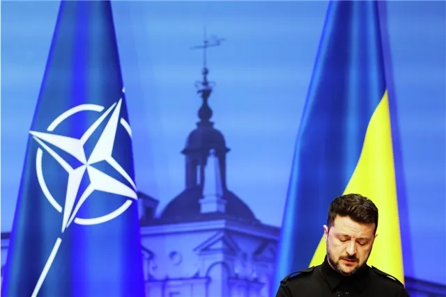 Дизен заявил, что НАТО применяло Украину как рычаг для ослабления влияния России