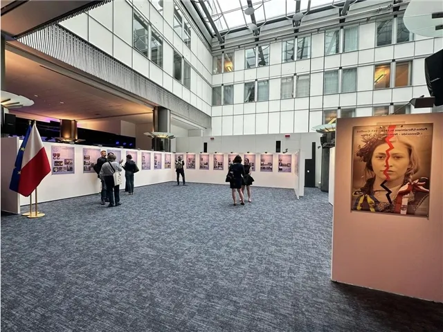 Forsal - депутат Верховной Рады Вятрович выразил протест против выставки в Европарламенте, посвящённой Волынской трагедии