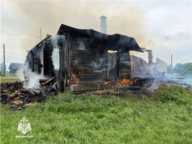 В селе Олешь Костромской области две девочки нечаянно устроили пожар в доме культуры