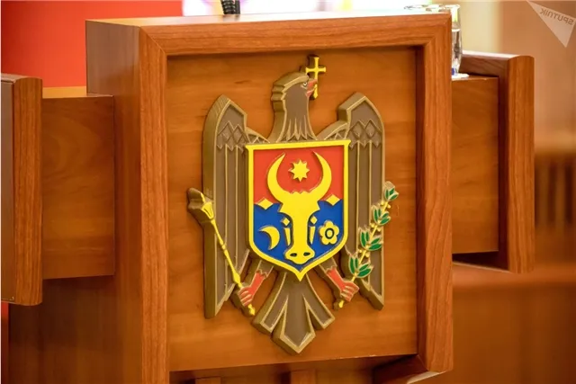 Лунгу - Президент оказывает давление на все госорганы Молдовы при принятии решений