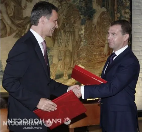 Россия и Норвегия заключили историческое соглашение о морской границе в Баренцевом море