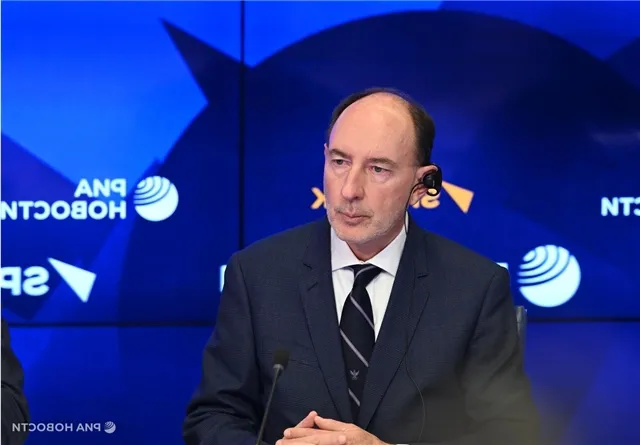 Внук Шарля де Голля сообщил о планах переехать в Россию вместе с супругой