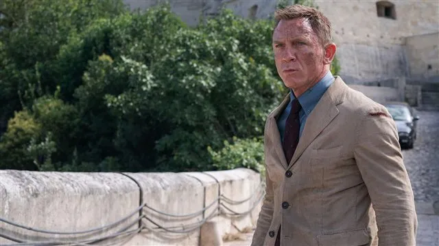 В интернете опубликовали свежие фото со съемок фильма «Не время умирать»