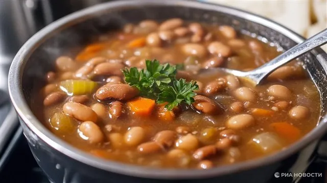 Ароматный фасолевый суп с картофелем - классика для уютного семейного обеда